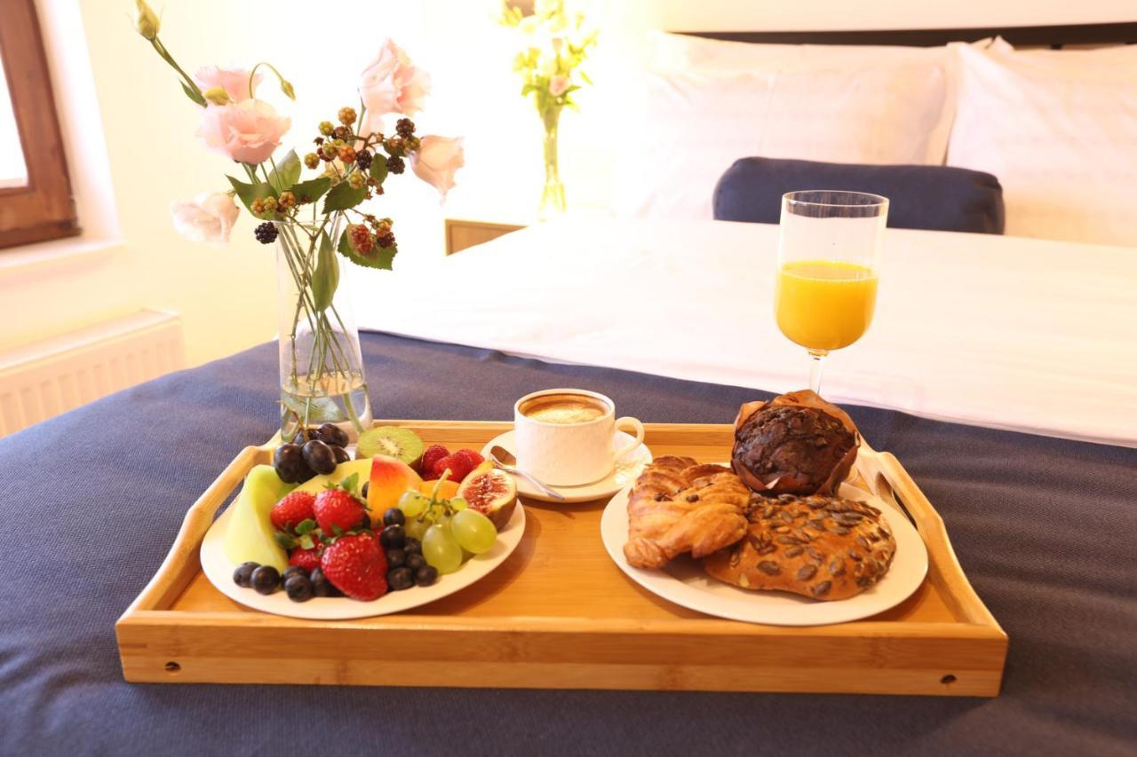 Grand Boutique Hotel 普里什蒂纳 外观 照片