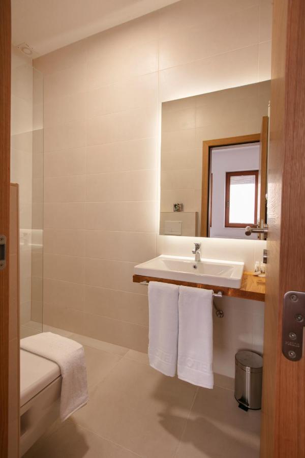 Grand Boutique Hotel 普里什蒂纳 外观 照片