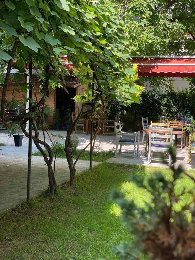 Grand Boutique Hotel 普里什蒂纳 外观 照片