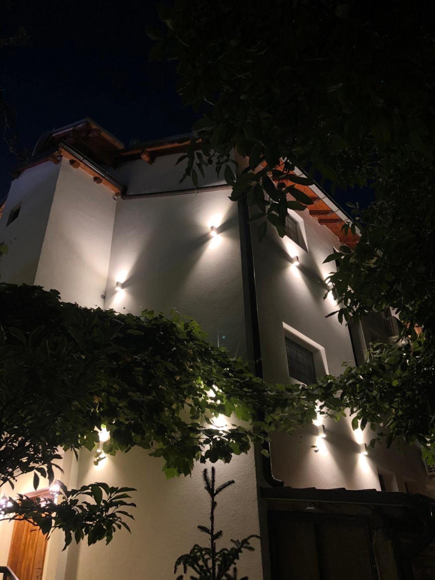 Grand Boutique Hotel 普里什蒂纳 外观 照片